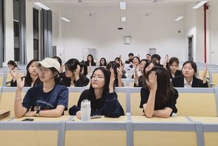 人文学院召开2026年上半年新...